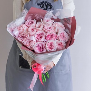 Букет 15 пионовидных роз