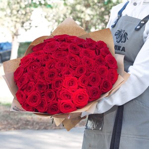 Букет 55 красных роз